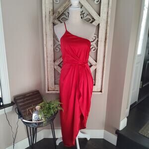 Lulu's Women's Law of Attraction Satin One-Shoulder Asymmetrical Midi Dress Red